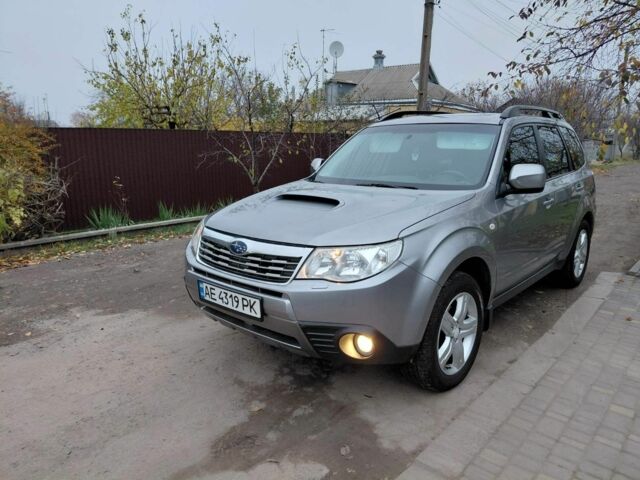Серый Субару Форестер, объемом двигателя 2.5 л и пробегом 196 тыс. км за 7000 $, фото 1 на Automoto.ua