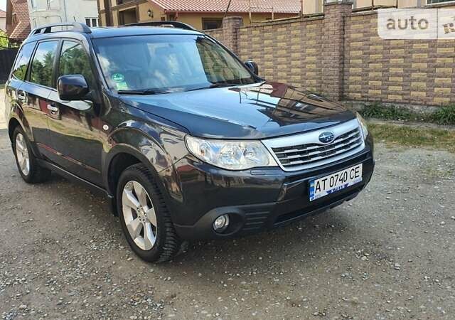 Сірий Субару Forester, об'ємом двигуна 2.46 л та пробігом 206 тис. км за 8250 $, фото 1 на Automoto.ua