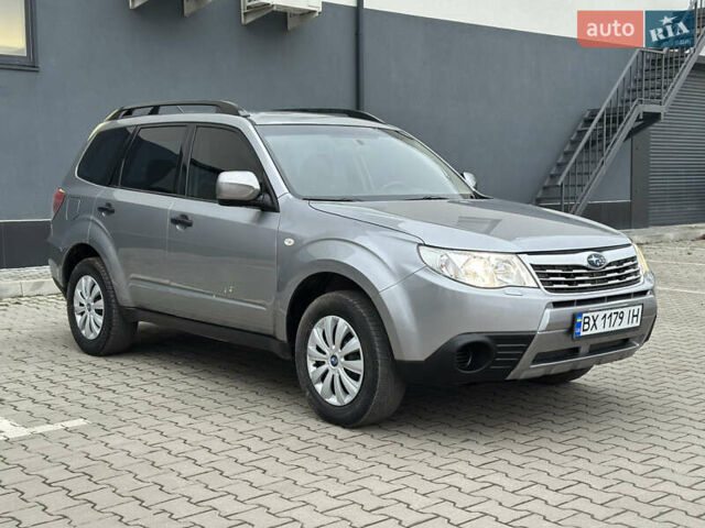 Серый Субару Форестер, объемом двигателя 1.99 л и пробегом 210 тыс. км за 7300 $, фото 1 на Automoto.ua
