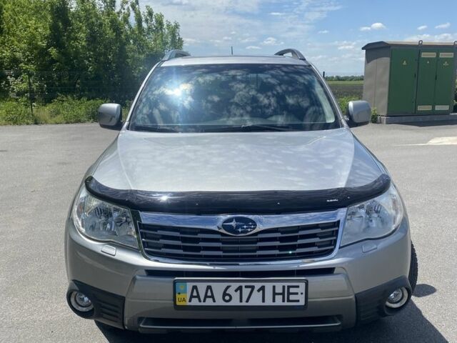 Сірий Субару Forester, об'ємом двигуна 2 л та пробігом 254 тис. км за 7700 $, фото 1 на Automoto.ua