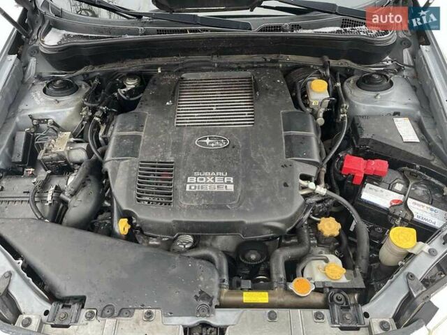 Сірий Субару Forester, об'ємом двигуна 2 л та пробігом 214 тис. км за 10600 $, фото 1 на Automoto.ua