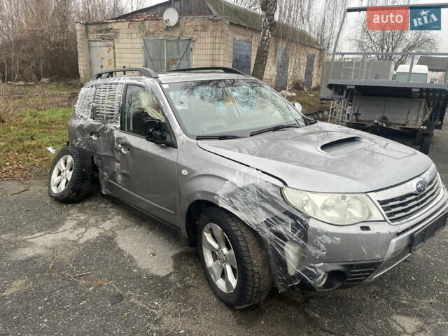 Сірий Субару Forester, об'ємом двигуна 2 л та пробігом 205 тис. км за 3000 $, фото 1 на Automoto.ua