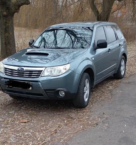 Сірий Субару Forester, об'ємом двигуна 2 л та пробігом 215 тис. км за 4500 $, фото 1 на Automoto.ua