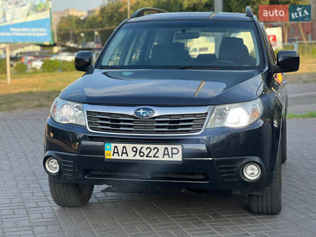 Сірий Субару Forester, об'ємом двигуна 2 л та пробігом 216 тис. км за 7800 $, фото 1 на Automoto.ua