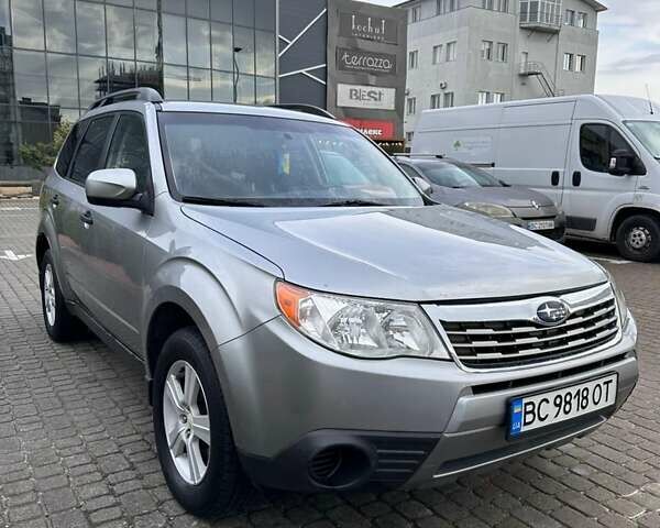 Сірий Субару Forester, об'ємом двигуна 2.5 л та пробігом 203 тис. км за 8100 $, фото 1 на Automoto.ua
