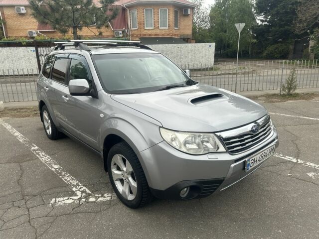 Сірий Субару Forester, об'ємом двигуна 2 л та пробігом 180 тис. км за 9000 $, фото 1 на Automoto.ua