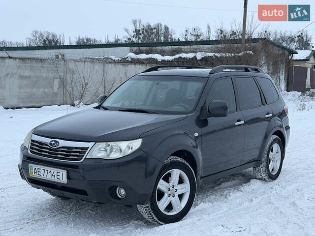 Сірий Субару Forester, об'ємом двигуна 1.99 л та пробігом 200 тис. км за 8699 $, фото 1 на Automoto.ua