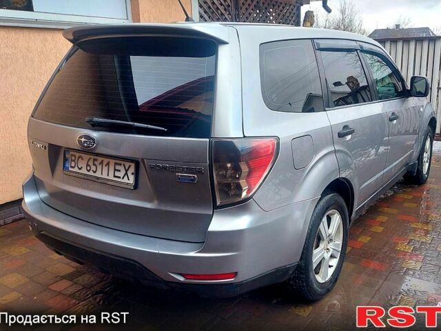Серый Субару Форестер, объемом двигателя 2 л и пробегом 250 тыс. км за 8500 $, фото 1 на Automoto.ua