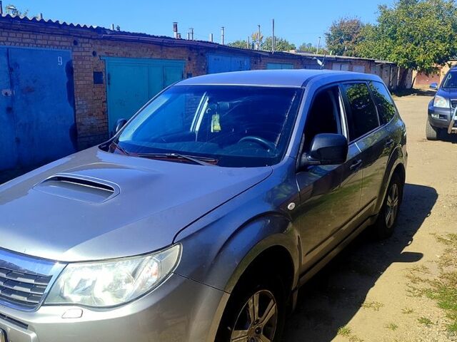 Сірий Субару Forester, об'ємом двигуна 2 л та пробігом 200 тис. км за 4000 $, фото 1 на Automoto.ua