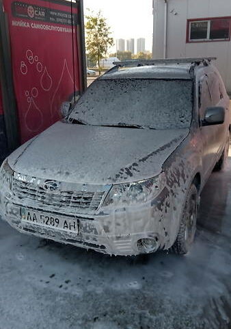 Сірий Субару Forester, об'ємом двигуна 2.5 л та пробігом 142 тис. км за 11000 $, фото 1 на Automoto.ua