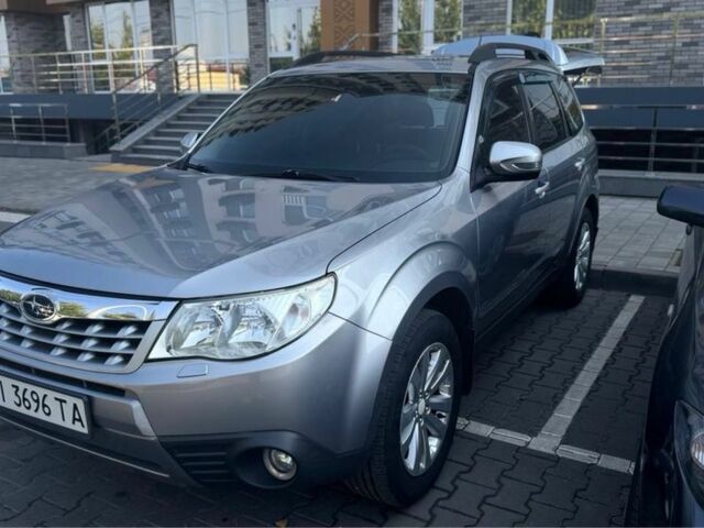 Сірий Субару Forester, об'ємом двигуна 2 л та пробігом 158 тис. км за 10499 $, фото 1 на Automoto.ua