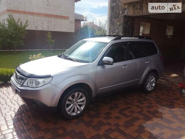 Сірий Субару Forester, об'ємом двигуна 2.5 л та пробігом 151 тис. км за 13000 $, фото 1 на Automoto.ua