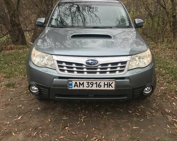 Серый Субару Форестер, объемом двигателя 2 л и пробегом 226 тыс. км за 9000 $, фото 1 на Automoto.ua