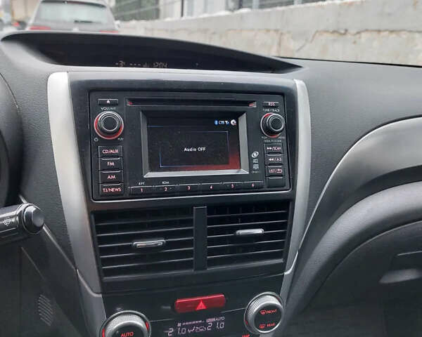 Сірий Субару Forester, об'ємом двигуна 2 л та пробігом 329 тис. км за 8500 $, фото 1 на Automoto.ua