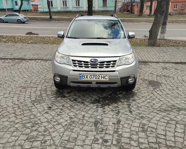 Сірий Субару Forester, об'ємом двигуна 2 л та пробігом 221 тис. км за 10000 $, фото 1 на Automoto.ua