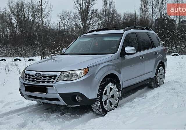 Сірий Субару Forester, об'ємом двигуна 2.5 л та пробігом 178 тис. км за 8900 $, фото 1 на Automoto.ua