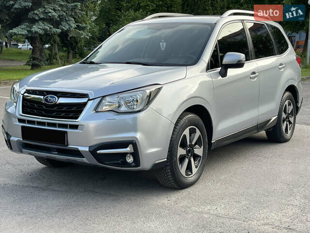 Сірий Субару Forester, об'ємом двигуна 2 л та пробігом 167 тис. км за 13999 $, фото 1 на Automoto.ua