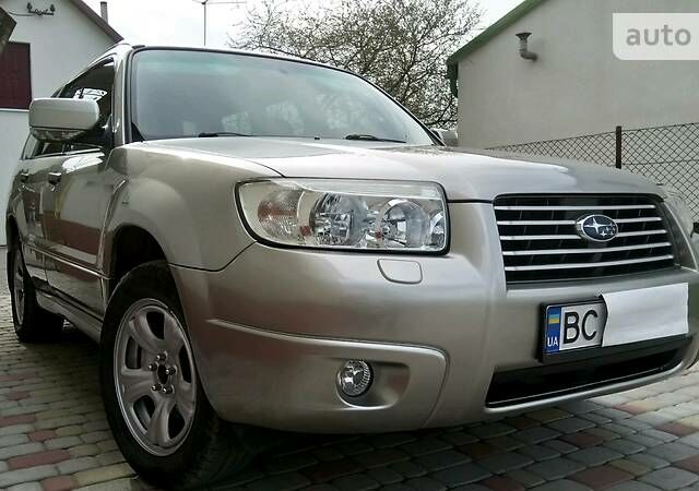 Сірий Субару Forester, об'ємом двигуна 2 л та пробігом 160 тис. км за 9300 $, фото 1 на Automoto.ua