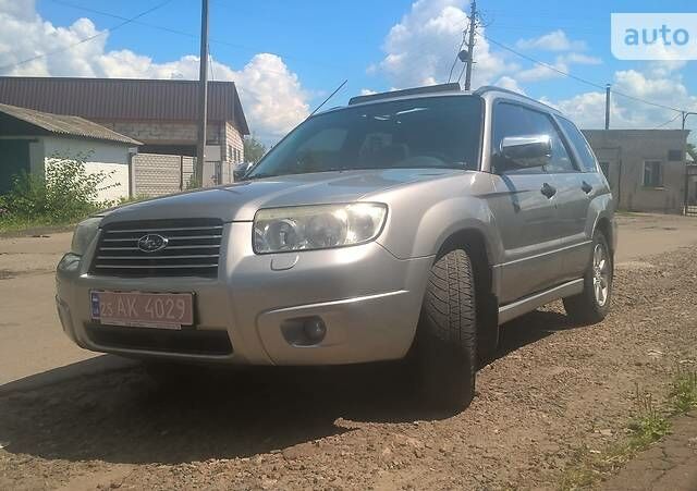 Сірий Субару Forester, об'ємом двигуна 2 л та пробігом 200 тис. км за 8000 $, фото 1 на Automoto.ua