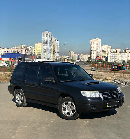 Сірий Субару Forester, об'ємом двигуна 2 л та пробігом 237 тис. км за 7500 $, фото 1 на Automoto.ua