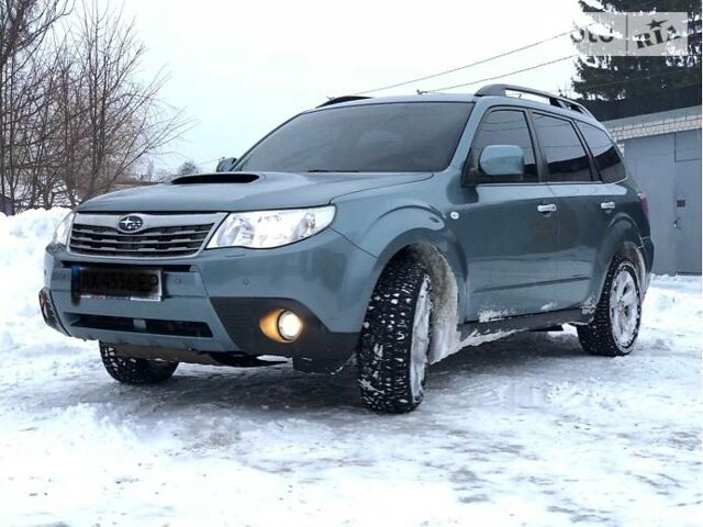 Сірий Субару Forester, об'ємом двигуна 2.5 л та пробігом 147 тис. км за 13700 $, фото 1 на Automoto.ua