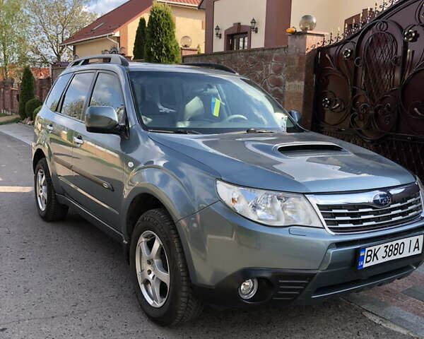 Зелений Субару Forester, об'ємом двигуна 2 л та пробігом 300 тис. км за 8900 $, фото 1 на Automoto.ua