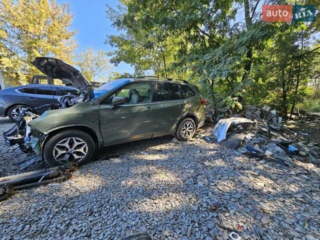 Зелений Субару Forester, об'ємом двигуна 2.5 л та пробігом 150 тис. км за 9000 $, фото 1 на Automoto.ua