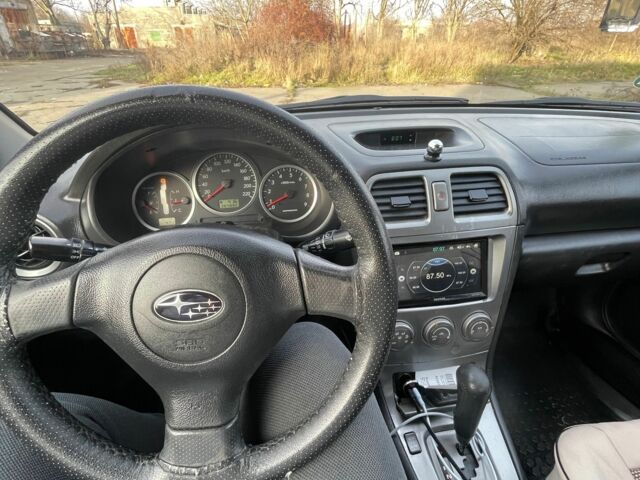 Серый Субару Импреза, объемом двигателя 2 л и пробегом 364 тыс. км за 5000 $, фото 1 на Automoto.ua