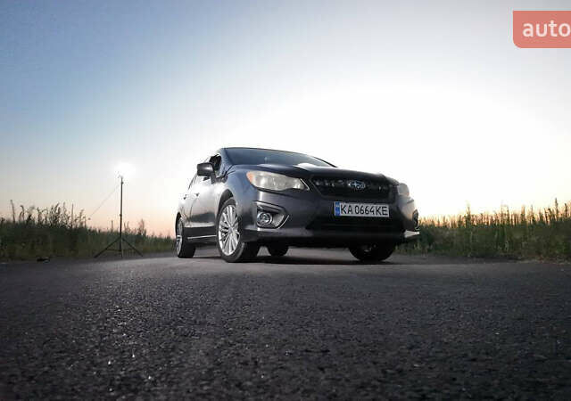 Серый Субару Импреза, объемом двигателя 2 л и пробегом 262 тыс. км за 6800 $, фото 1 на Automoto.ua