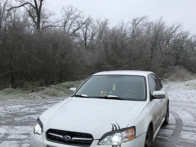 Білий Субару Легасі, об'ємом двигуна 2 л та пробігом 300 тис. км за 4500 $, фото 1 на Automoto.ua