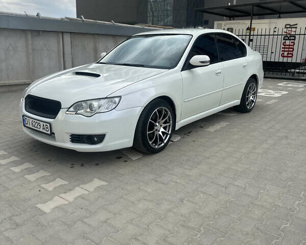 Білий Субару Легасі, об'ємом двигуна 2 л та пробігом 160 тис. км за 6000 $, фото 1 на Automoto.ua