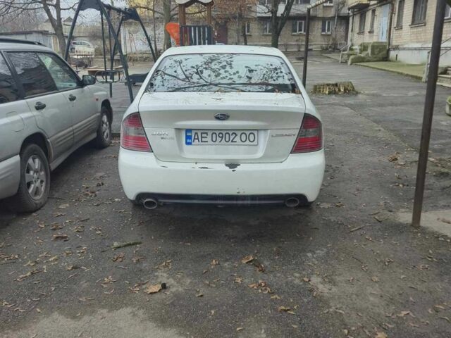 Белый Субару Легаси, объемом двигателя 0 л и пробегом 215 тыс. км за 2500 $, фото 1 на Automoto.ua