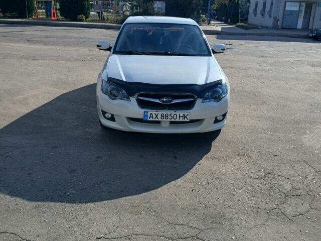 Білий Субару Легасі, об'ємом двигуна 2 л та пробігом 280 тис. км за 6017 $, фото 1 на Automoto.ua
