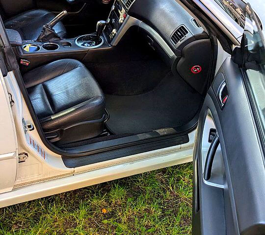 Білий Субару Легасі, об'ємом двигуна 2 л та пробігом 306 тис. км за 7500 $, фото 1 на Automoto.ua