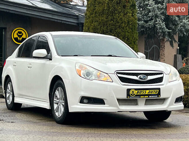 Білий Субару Легасі, об'ємом двигуна 2.46 л та пробігом 360 тис. км за 6500 $, фото 1 на Automoto.ua