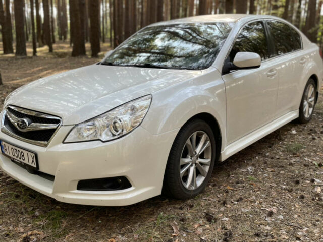 Білий Субару Легасі, об'ємом двигуна 2.46 л та пробігом 280 тис. км за 6000 $, фото 1 на Automoto.ua