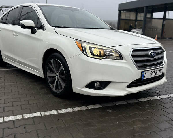 Білий Субару Легасі, об'ємом двигуна 2.5 л та пробігом 150 тис. км за 9888 $, фото 1 на Automoto.ua