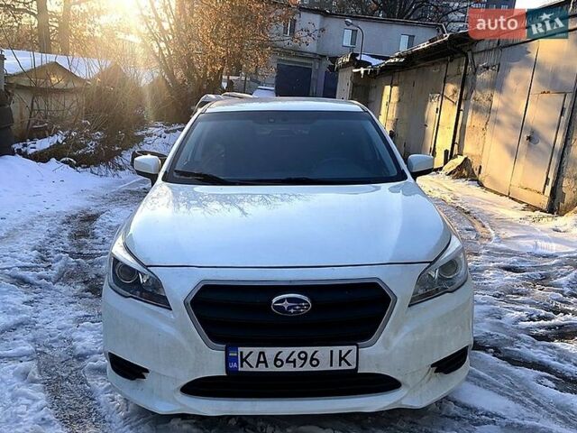 Белый Субару Легаси, объемом двигателя 2.5 л и пробегом 270 тыс. км за 8800 $, фото 1 на Automoto.ua