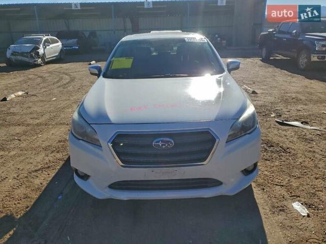 Белый Субару Легаси, объемом двигателя 2.46 л и пробегом 117 тыс. км за 1500 $, фото 1 на Automoto.ua