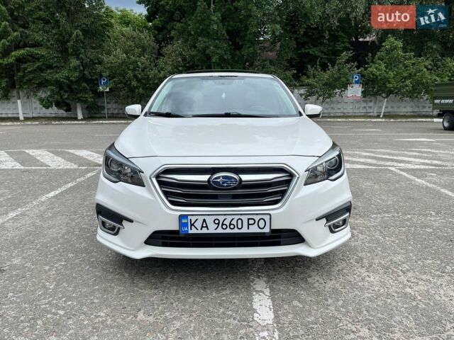 Белый Субару Легаси, объемом двигателя 2.5 л и пробегом 172 тыс. км за 11400 $, фото 1 на Automoto.ua