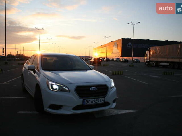 Білий Субару Легасі, об'ємом двигуна 2.5 л та пробігом 166 тис. км за 11900 $, фото 1 на Automoto.ua