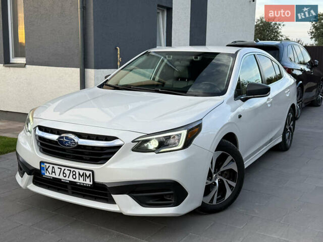 Белый Субару Легаси, объемом двигателя 2.46 л и пробегом 54 тыс. км за 15800 $, фото 1 на Automoto.ua