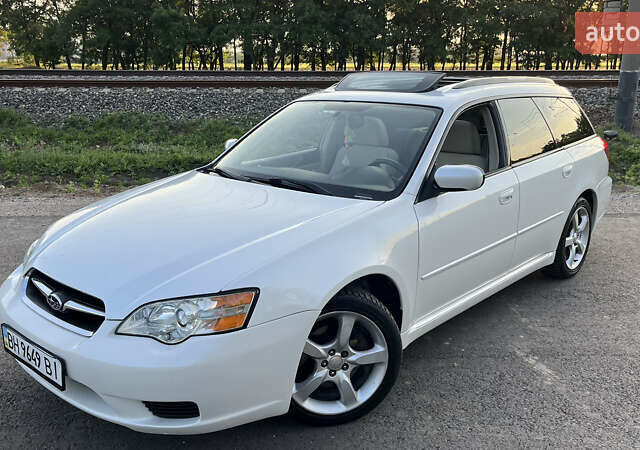 Білий Субару Легасі, об'ємом двигуна 2.5 л та пробігом 70 тис. км за 6700 $, фото 1 на Automoto.ua
