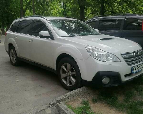 Білий Субару Легасі, об'ємом двигуна 2 л та пробігом 205 тис. км за 12200 $, фото 1 на Automoto.ua