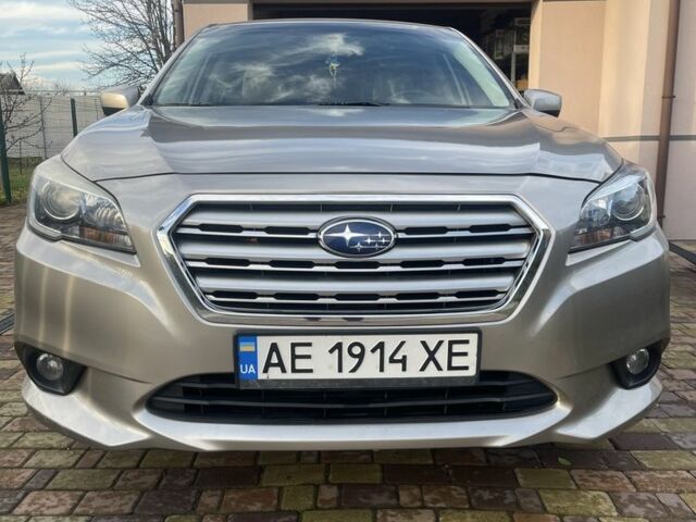 Бежевый Субару Легаси, объемом двигателя 2.5 л и пробегом 133 тыс. км за 12000 $, фото 1 на Automoto.ua
