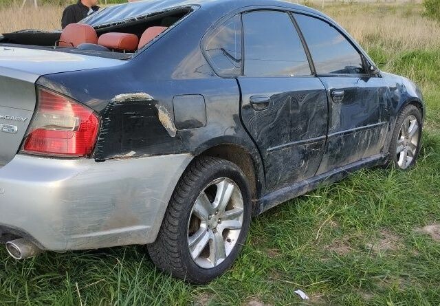Чорний Субару Легасі, об'ємом двигуна 2 л та пробігом 276 тис. км за 4700 $, фото 1 на Automoto.ua