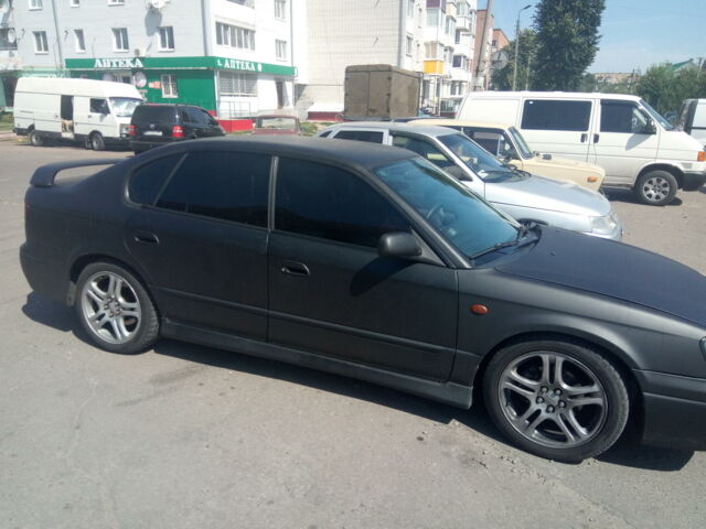 Чорний Субару Легасі, об'ємом двигуна 2.5 л та пробігом 330 тис. км за 5000 $, фото 1 на Automoto.ua