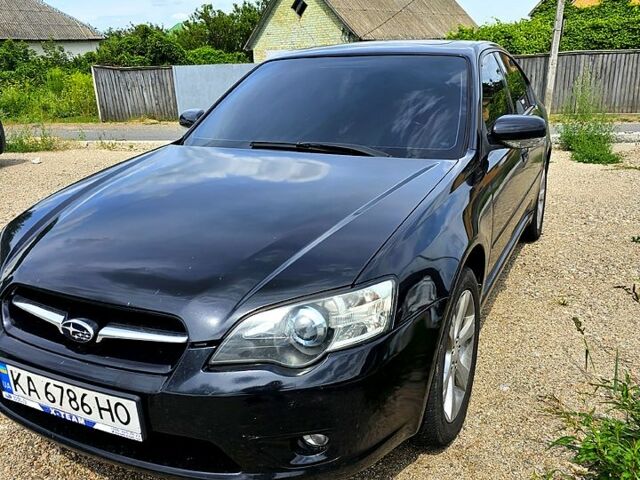 Черный Субару Легаси, объемом двигателя 2.5 л и пробегом 410 тыс. км за 4600 $, фото 1 на Automoto.ua