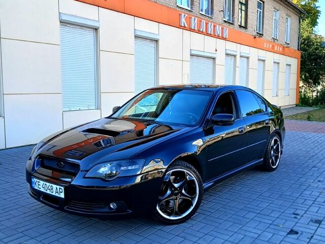 Черный Субару Легаси, объемом двигателя 3 л и пробегом 250 тыс. км за 7200 $, фото 1 на Automoto.ua