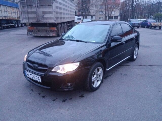 Чорний Субару Легасі, об'ємом двигуна 2 л та пробігом 250 тис. км за 4000 $, фото 1 на Automoto.ua